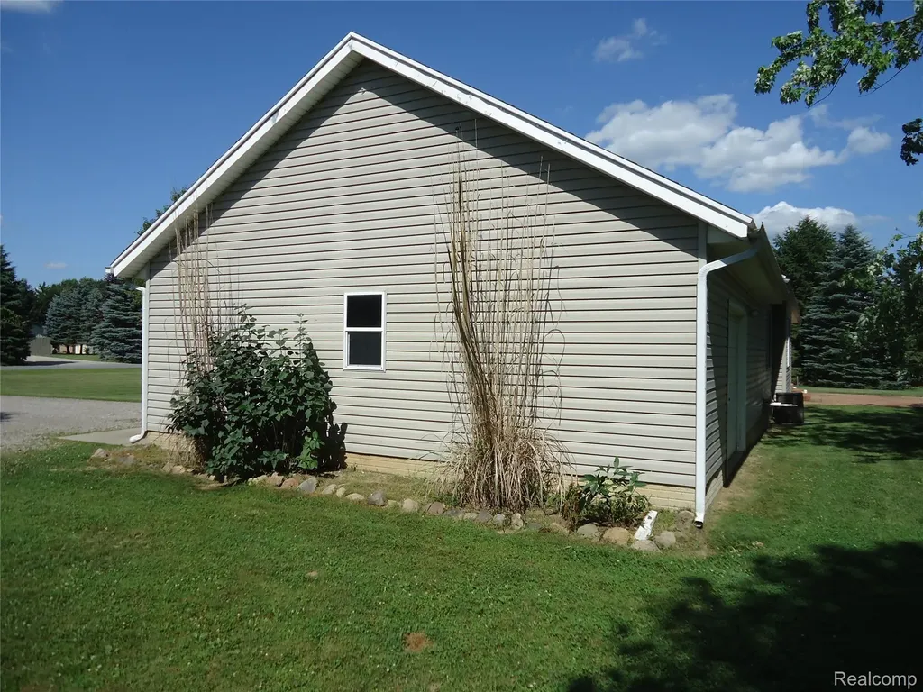 2933 Ashley Drive Madison Charter Township MI 49221