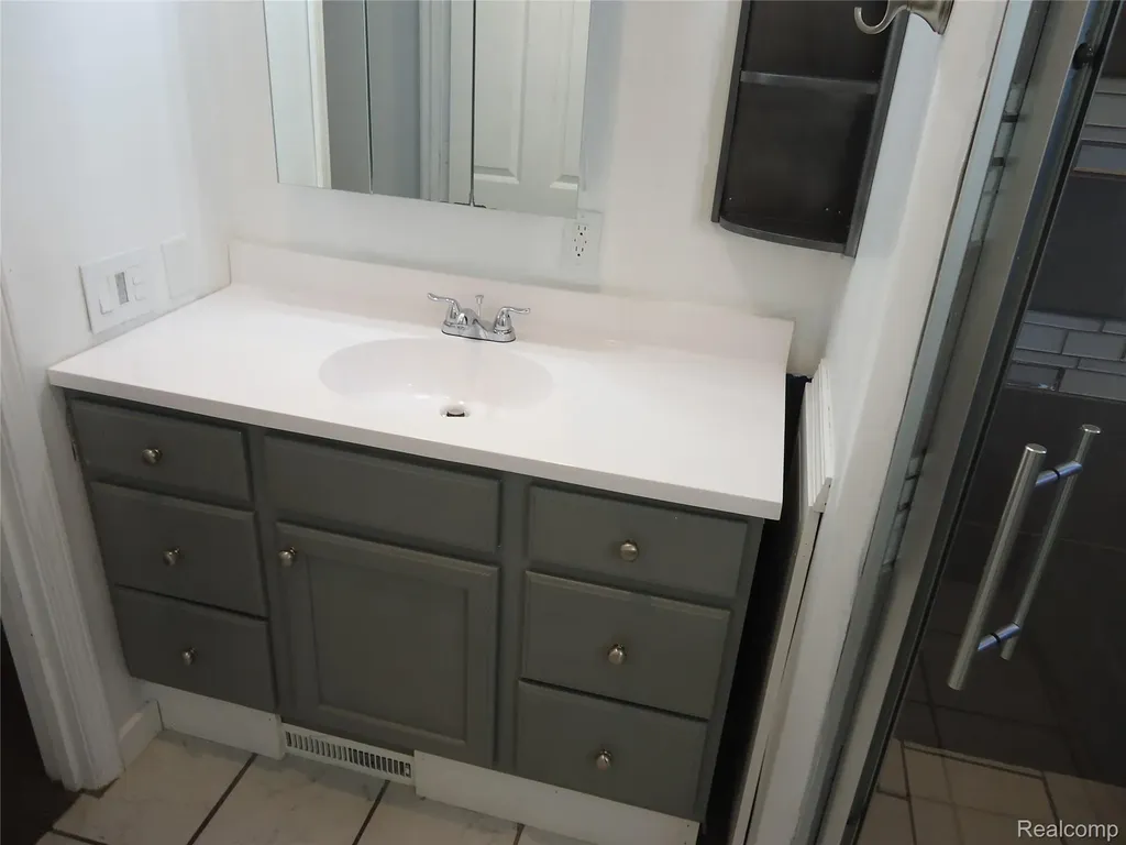 2933 Ashley Drive Madison Charter Township MI 49221