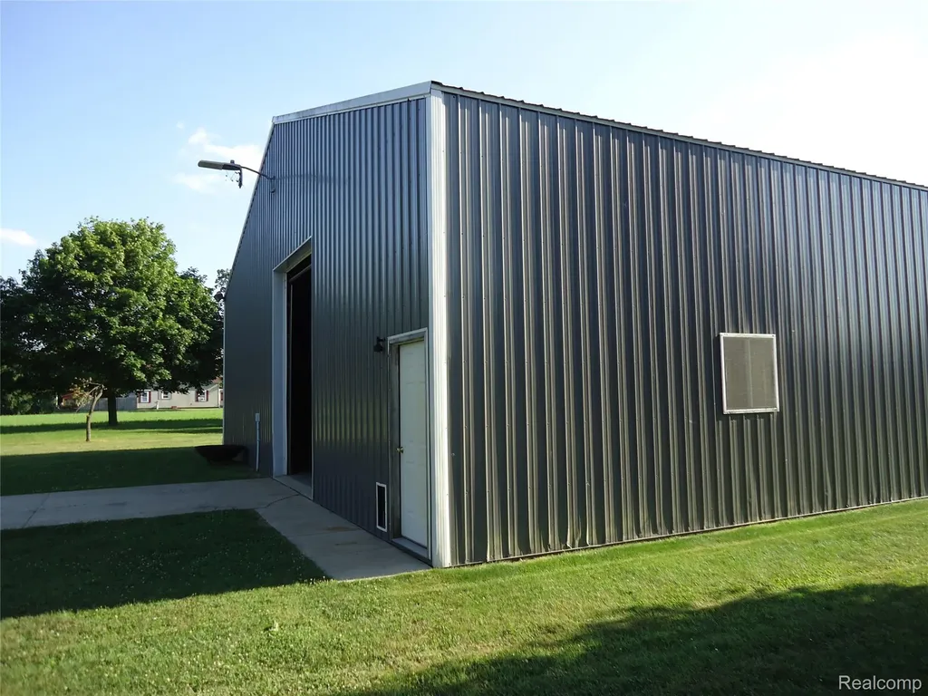 2933 Ashley Drive Madison Charter Township MI 49221