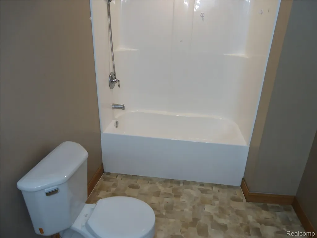 2933 Ashley Drive Madison Charter Township MI 49221