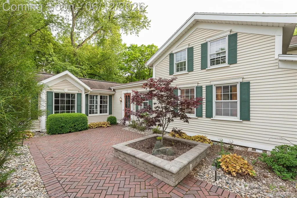 10196 Faussett Road Tyrone Township MI 48430