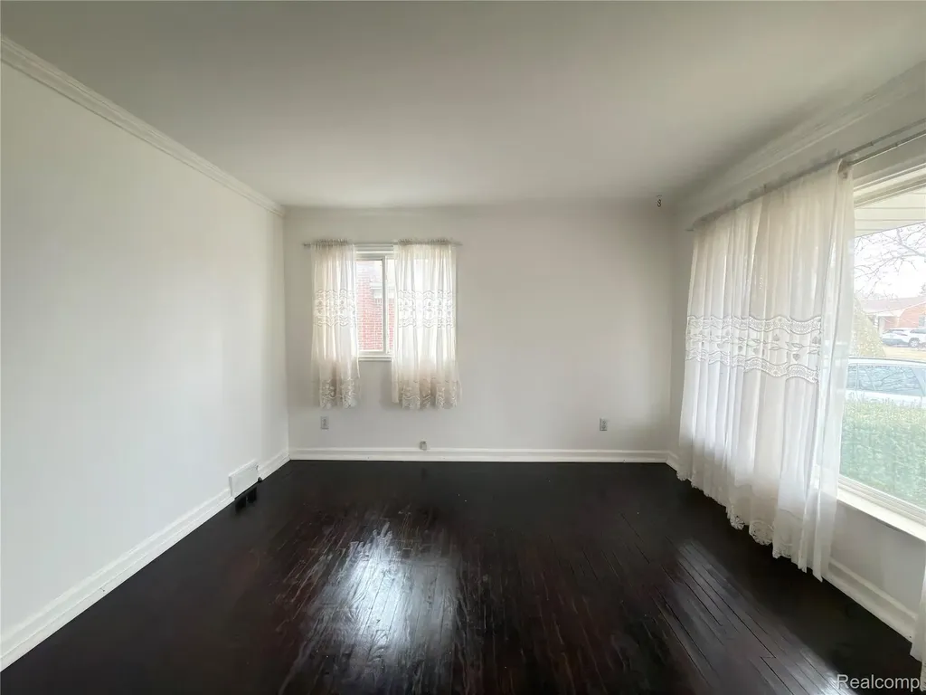 3409 Jarvis Avenue Warren City MI 48091