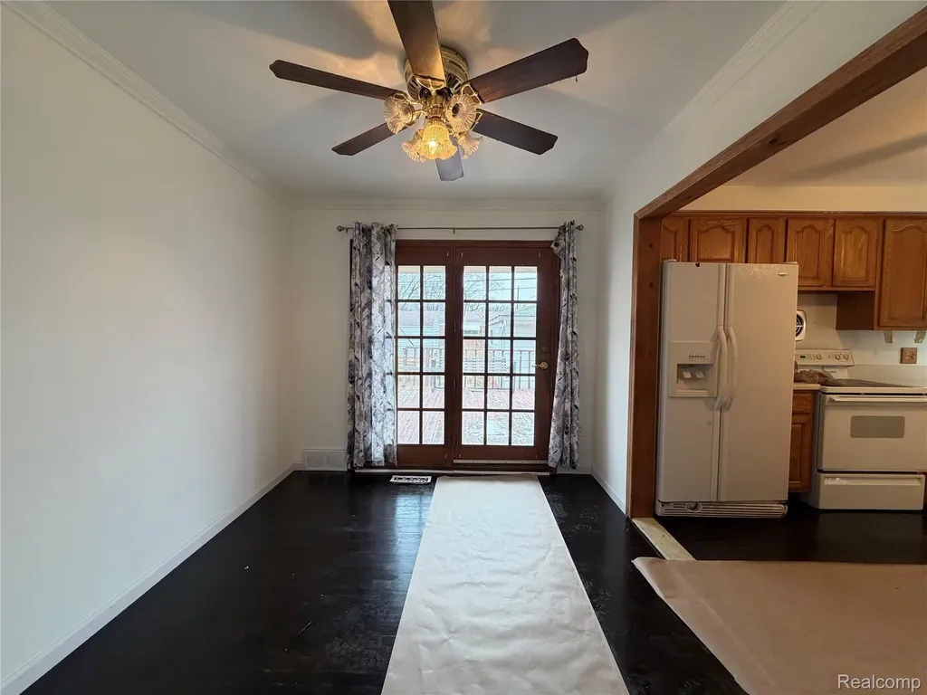 3409 Jarvis Avenue Warren City MI 48091
