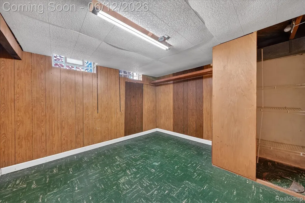 3409 Jarvis Avenue Warren City MI 48091