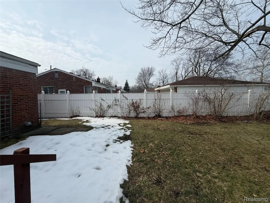 3409 Jarvis Avenue Warren City MI 48091
