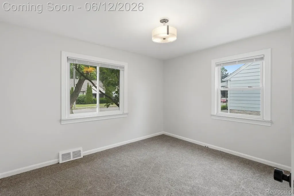 26809 Hollywood Street Roseville City MI 48066