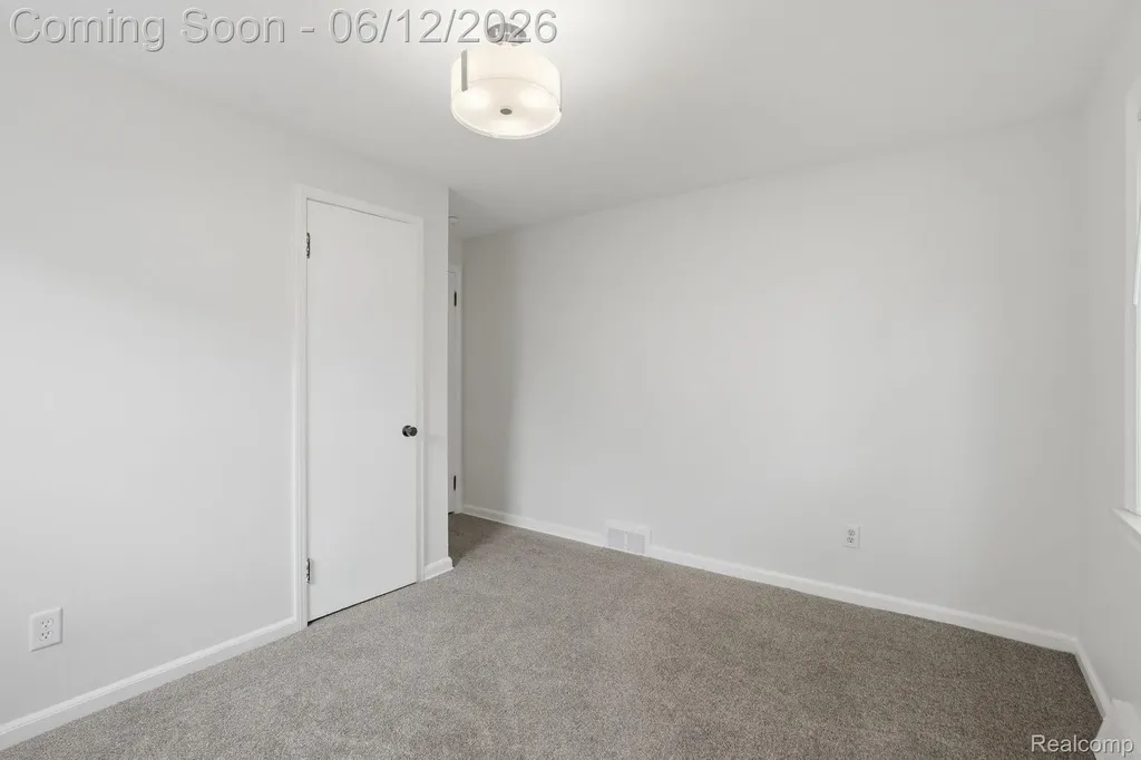 26809 Hollywood Street Roseville City MI 48066