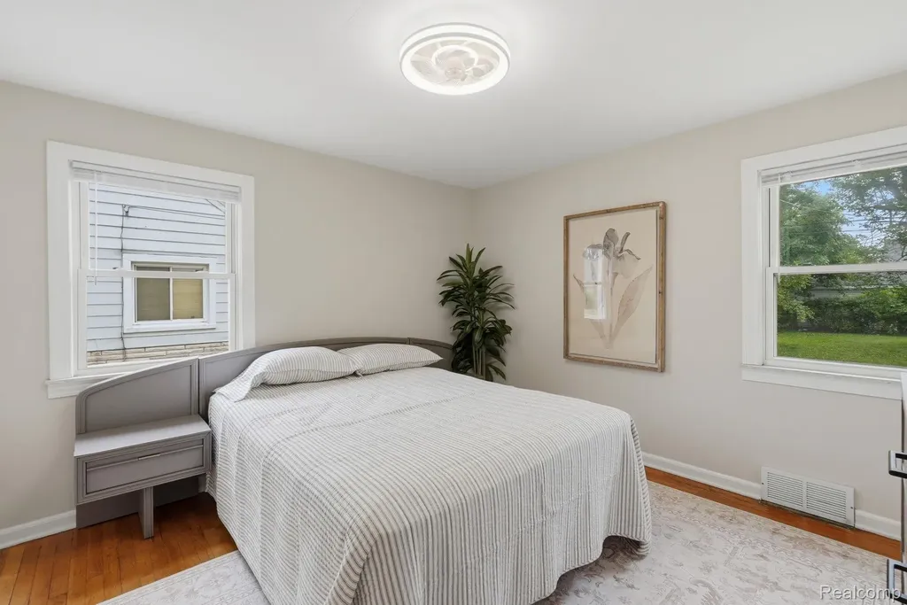 26809 Hollywood Street Roseville City MI 48066