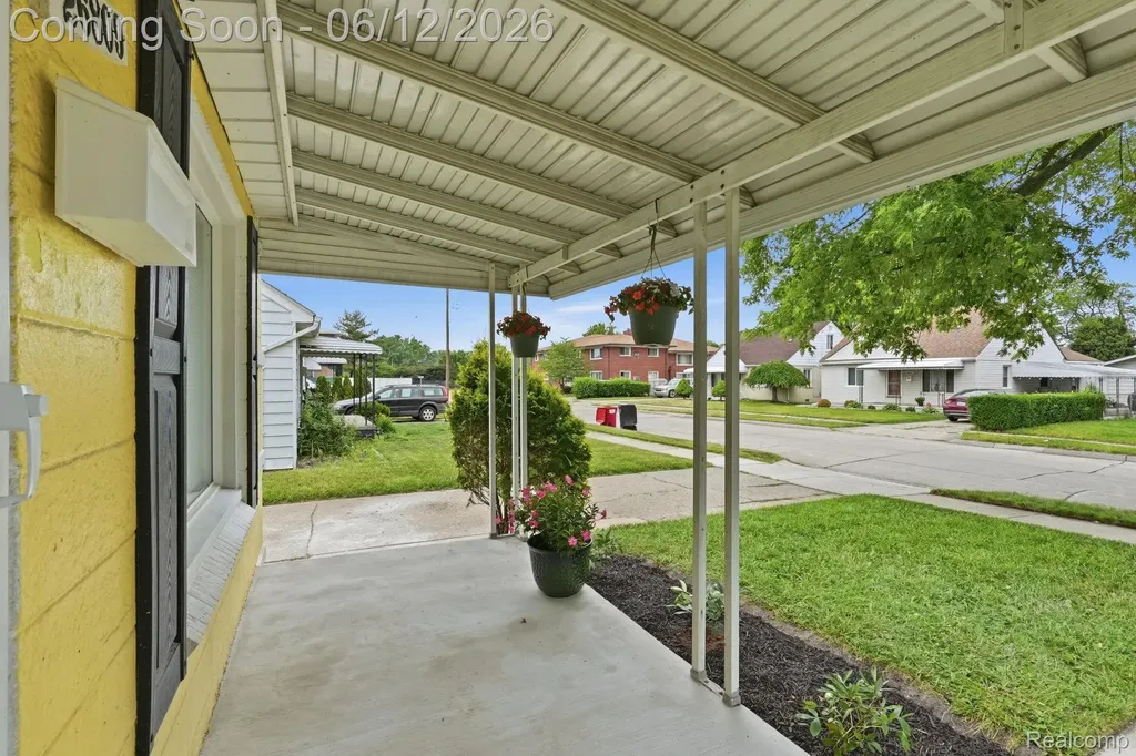 26809 Hollywood Street Roseville City MI 48066