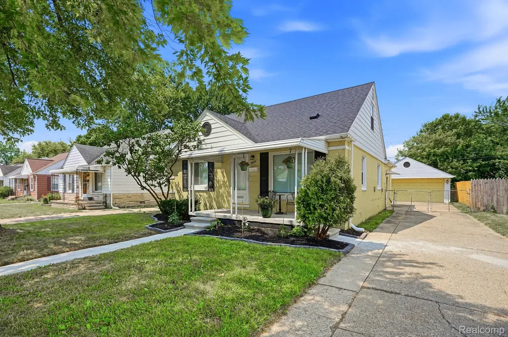 26809 Hollywood Street Roseville City MI 48066