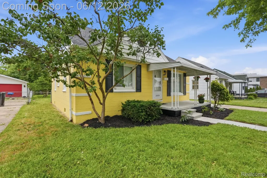 26809 Hollywood Street Roseville City MI 48066