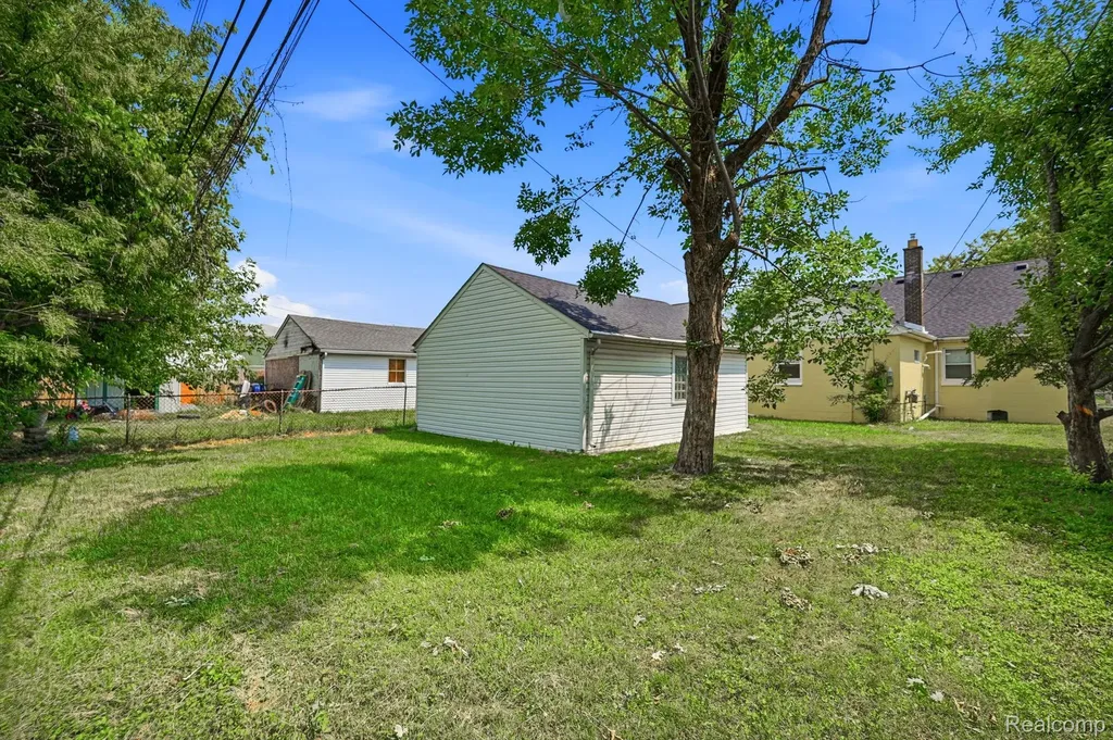 26809 Hollywood Street Roseville City MI 48066