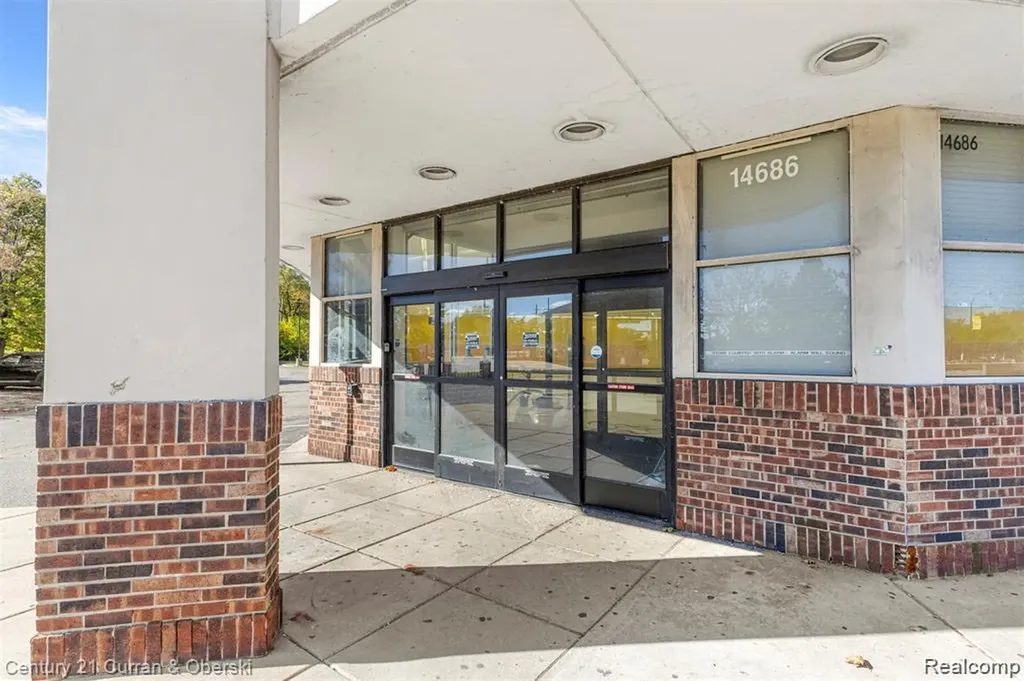 14686 Telegraph Road Taylor City MI 48180