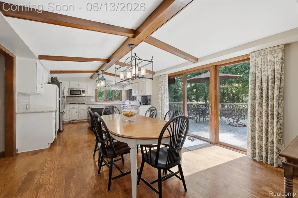 55380 Theo Drive Shelby Charter Township MI 48315