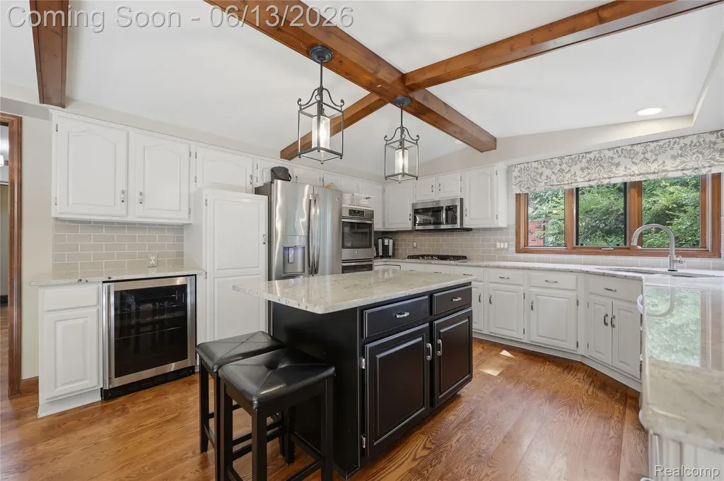 55380 Theo Drive Shelby Charter Township MI 48315