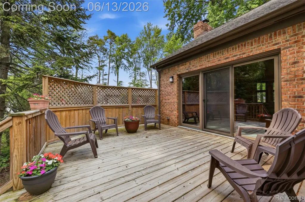 55380 Theo Drive Shelby Charter Township MI 48315