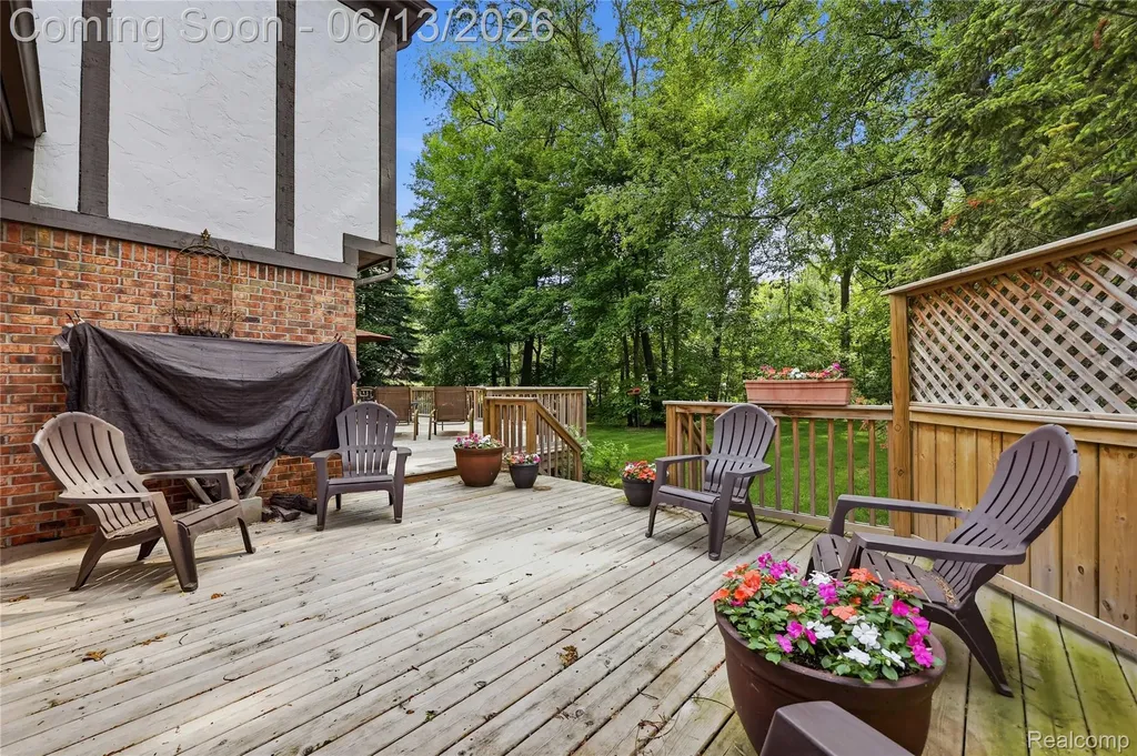55380 Theo Drive Shelby Charter Township MI 48315