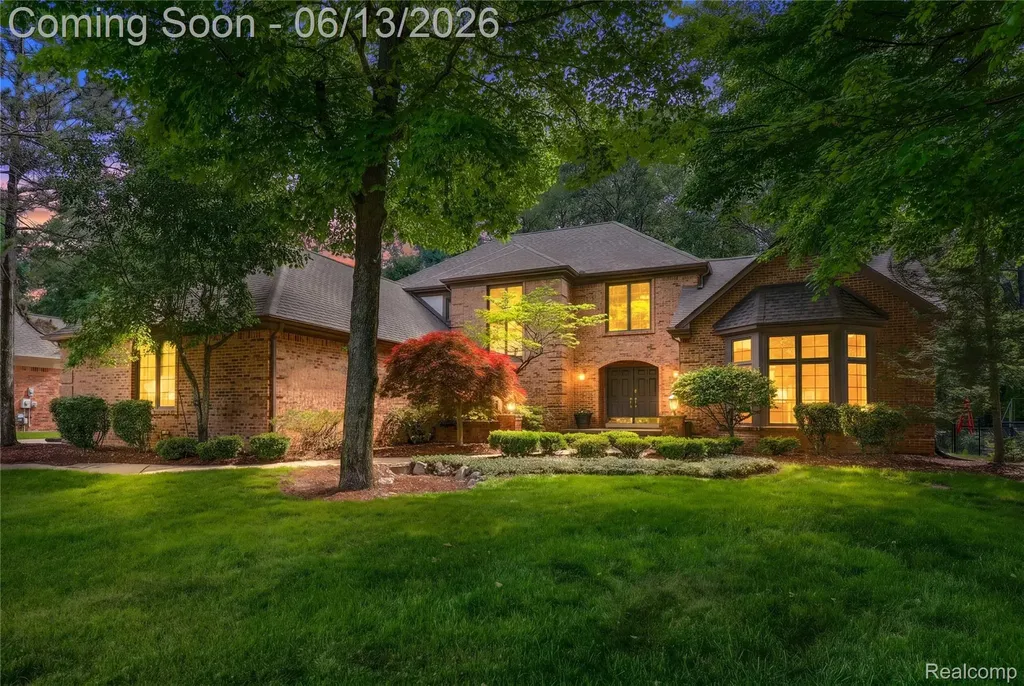 55380 Theo Drive Shelby Charter Township MI 48315