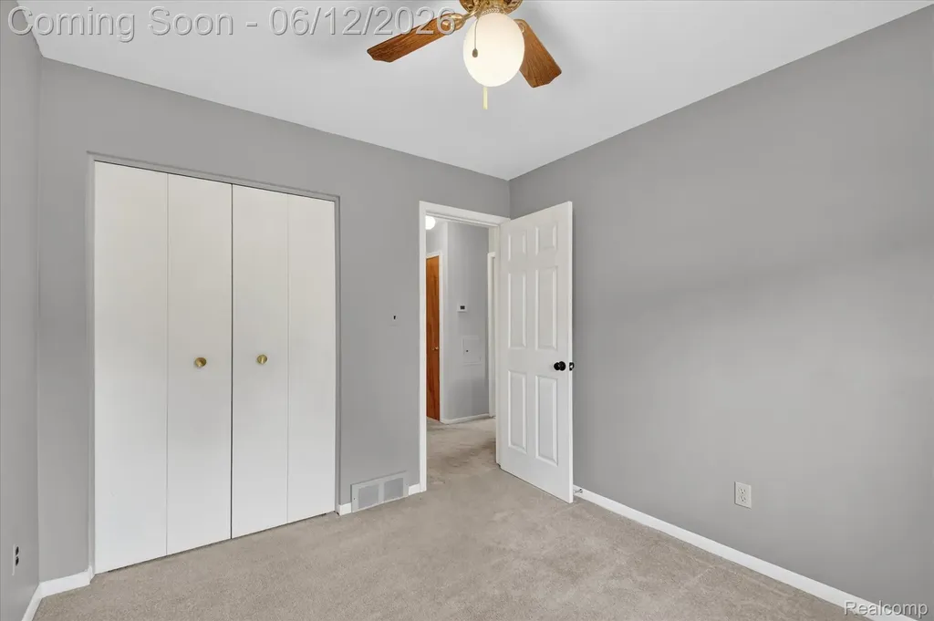 1616 Connie Avenue Madison Heights City MI 48071