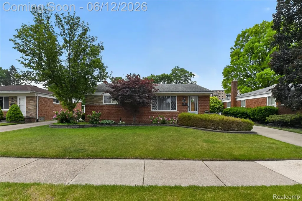 1616 Connie Avenue Madison Heights City MI 48071