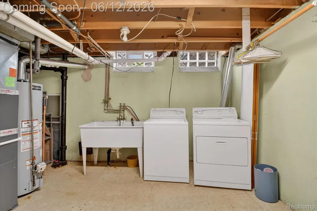 1616 Connie Avenue Madison Heights City MI 48071