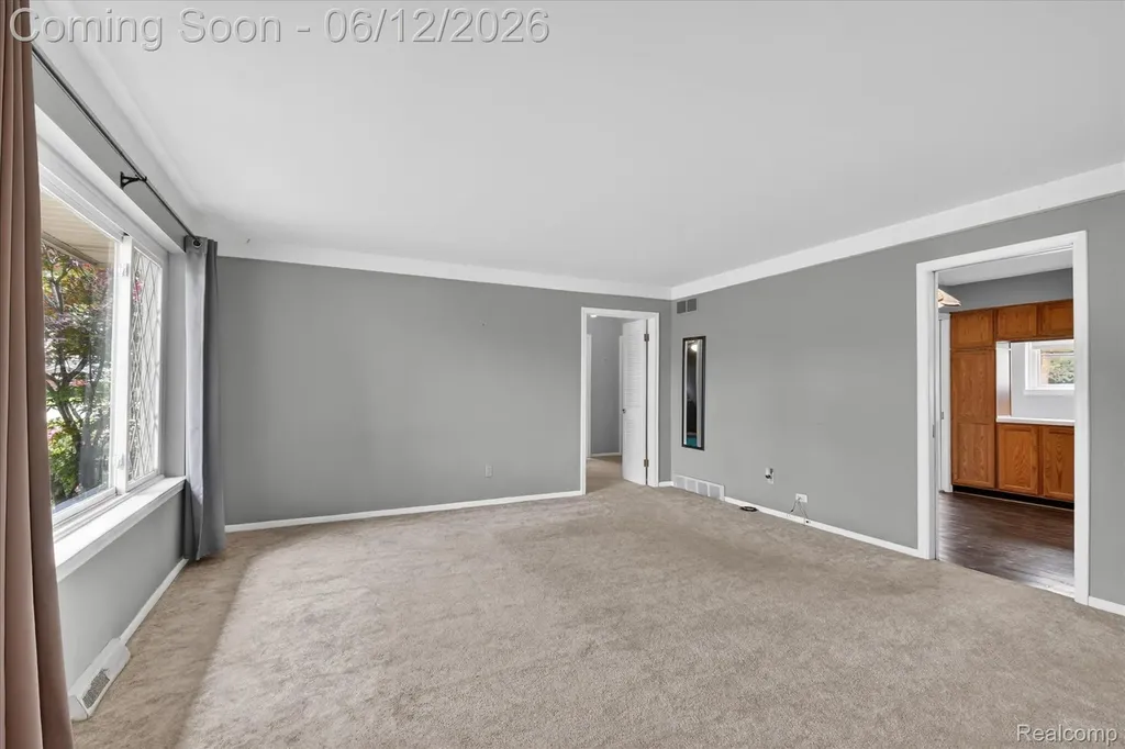 1616 Connie Avenue Madison Heights City MI 48071