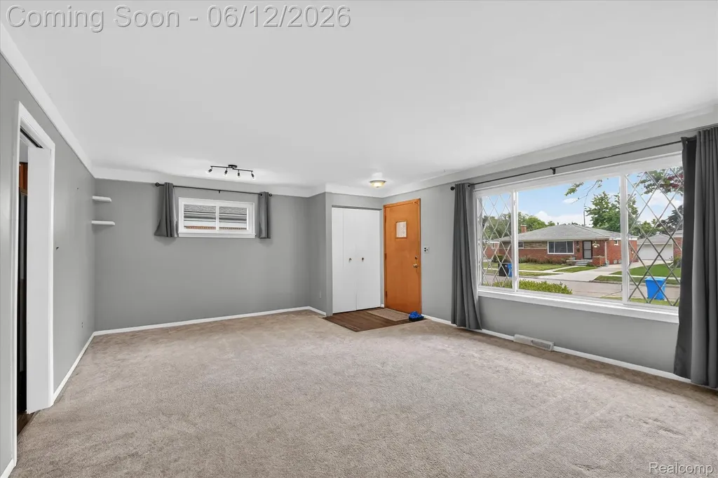 1616 Connie Avenue Madison Heights City MI 48071