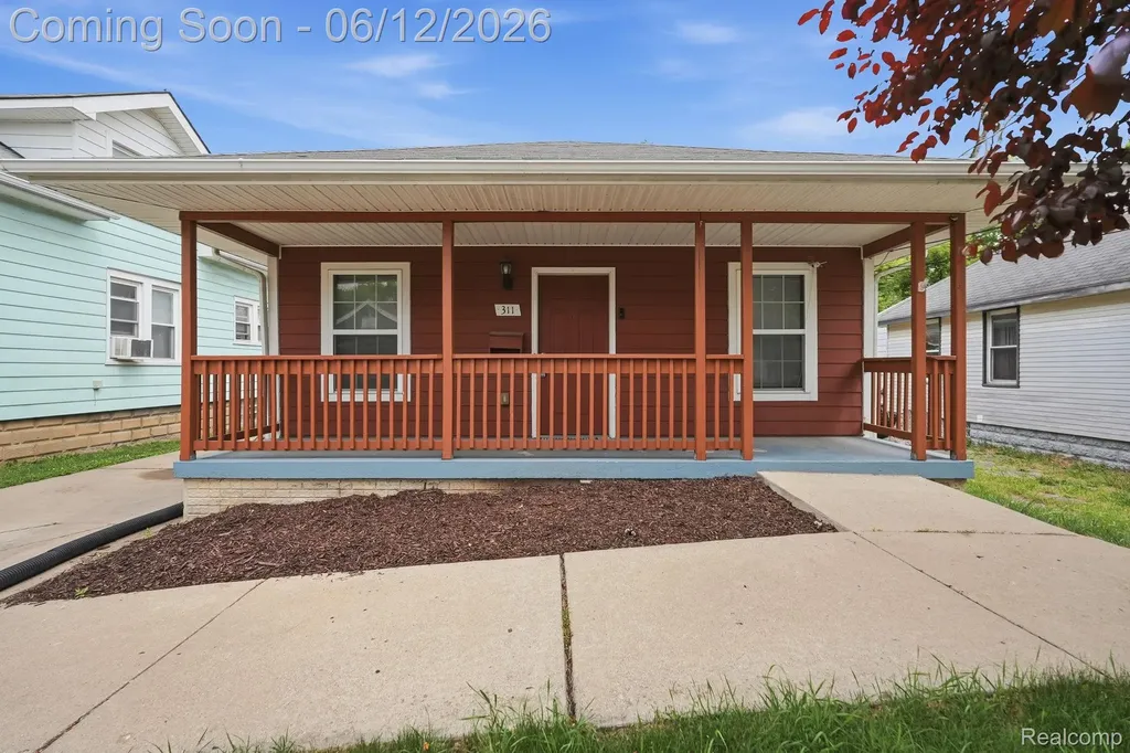 311 Ferry Avenue Pontiac City MI 48341