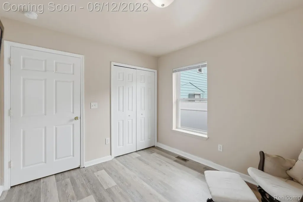 311 Ferry Avenue Pontiac City MI 48341