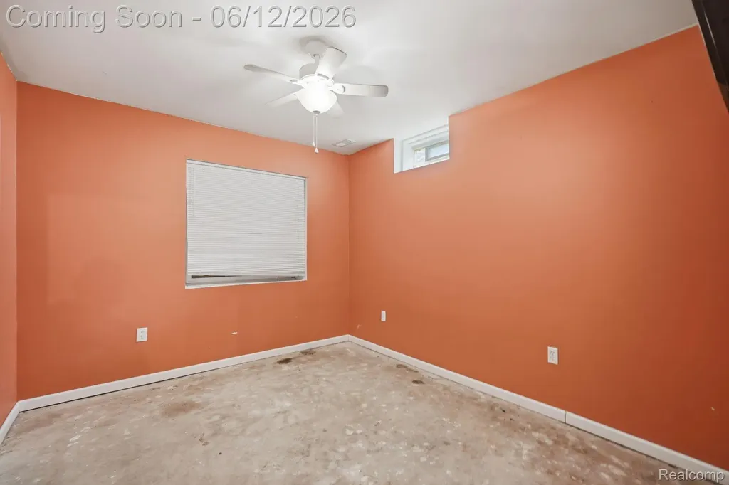 311 Ferry Avenue Pontiac City MI 48341