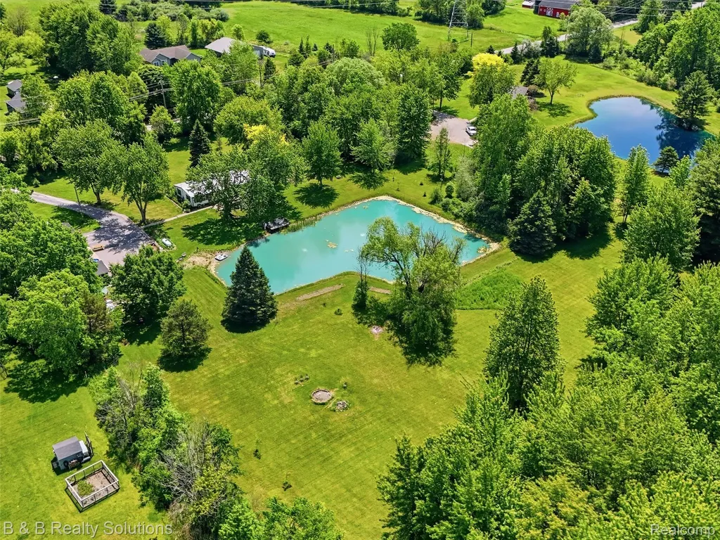 60455 Bates Road Lenox Township MI 48048