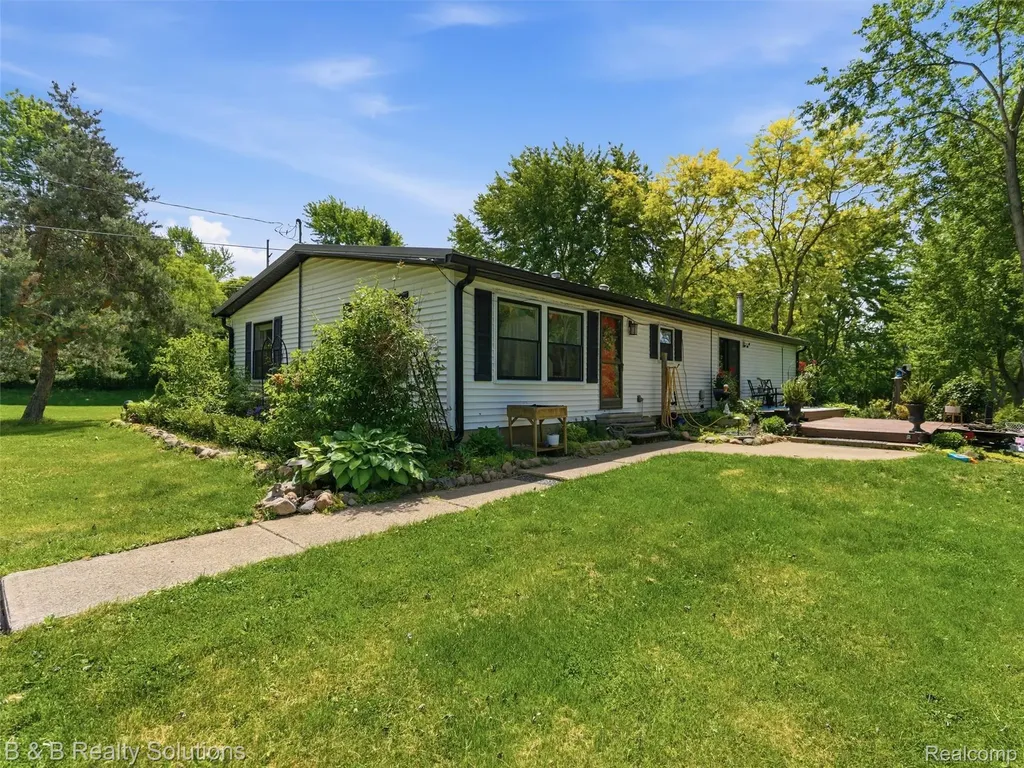 60455 Bates Road Lenox Township MI 48048