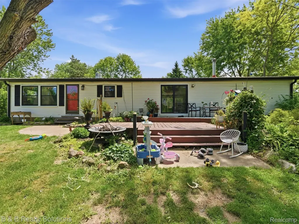 60455 Bates Road Lenox Township MI 48048