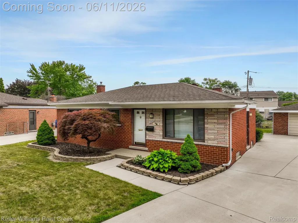 29720 Merrick Avenue Warren City MI 48092