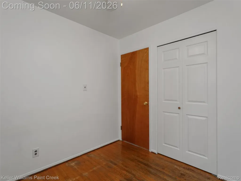 29720 Merrick Avenue Warren City MI 48092