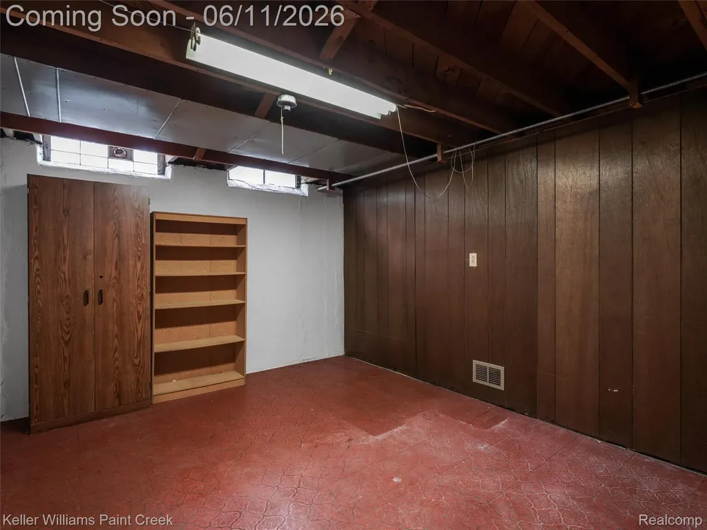 29720 Merrick Avenue Warren City MI 48092