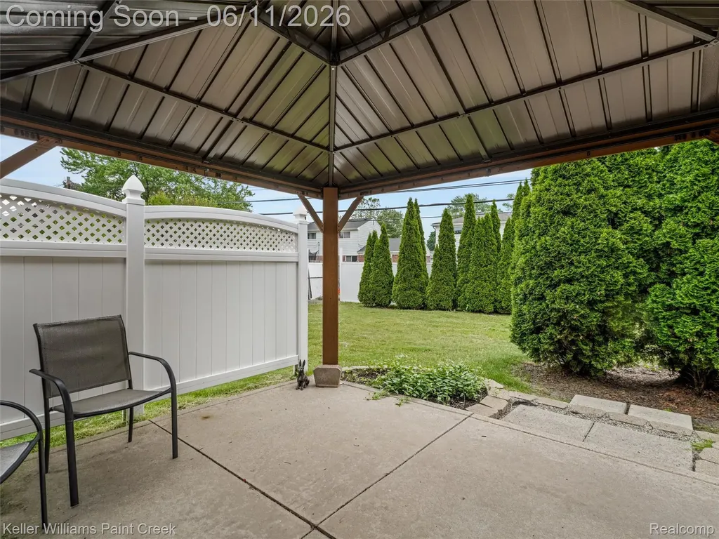 29720 Merrick Avenue Warren City MI 48092