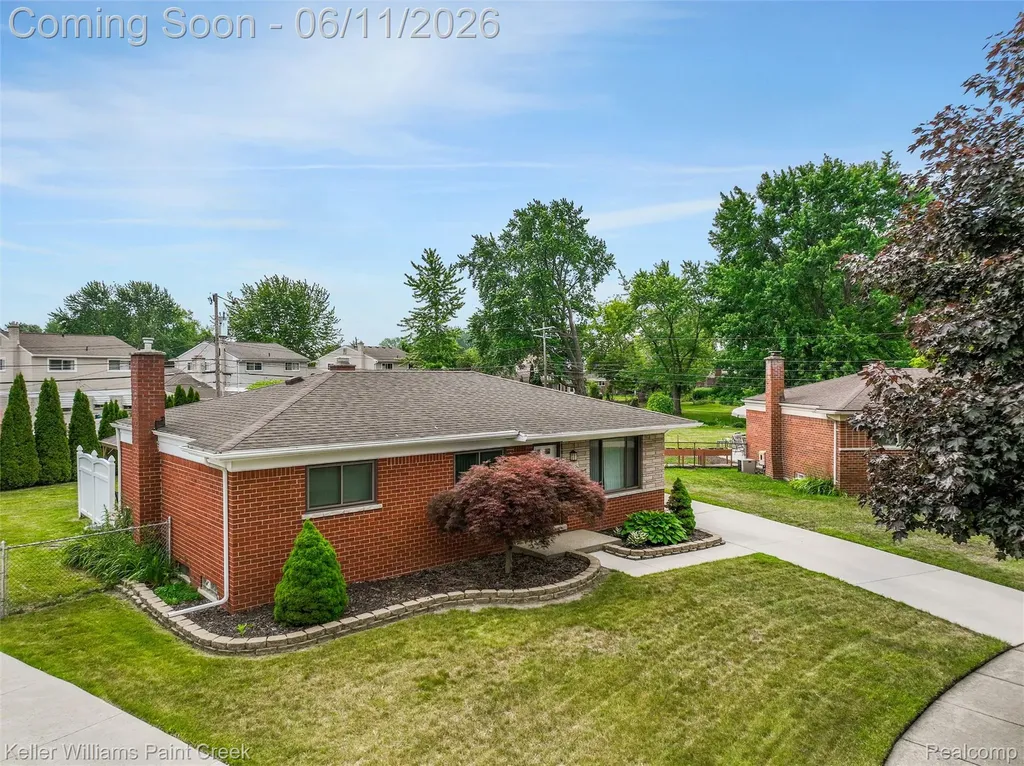 29720 Merrick Avenue Warren City MI 48092