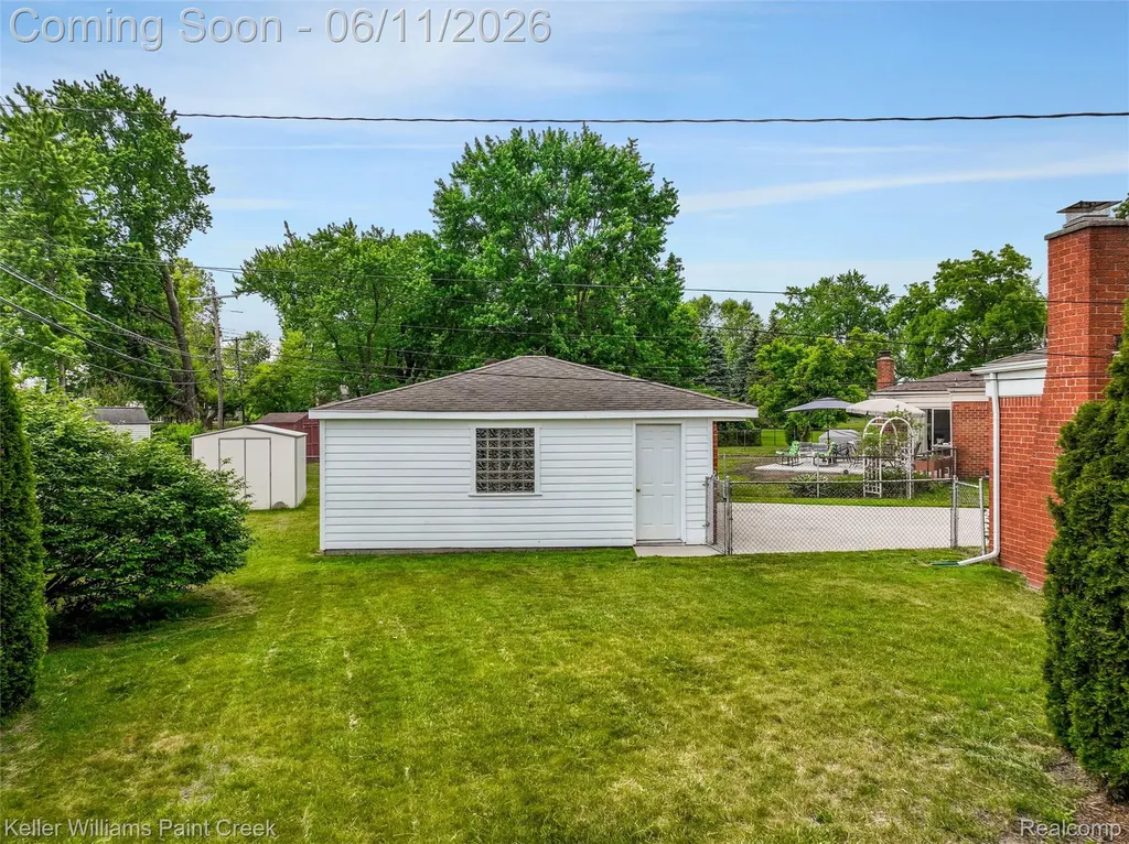 29720 Merrick Avenue Warren City MI 48092