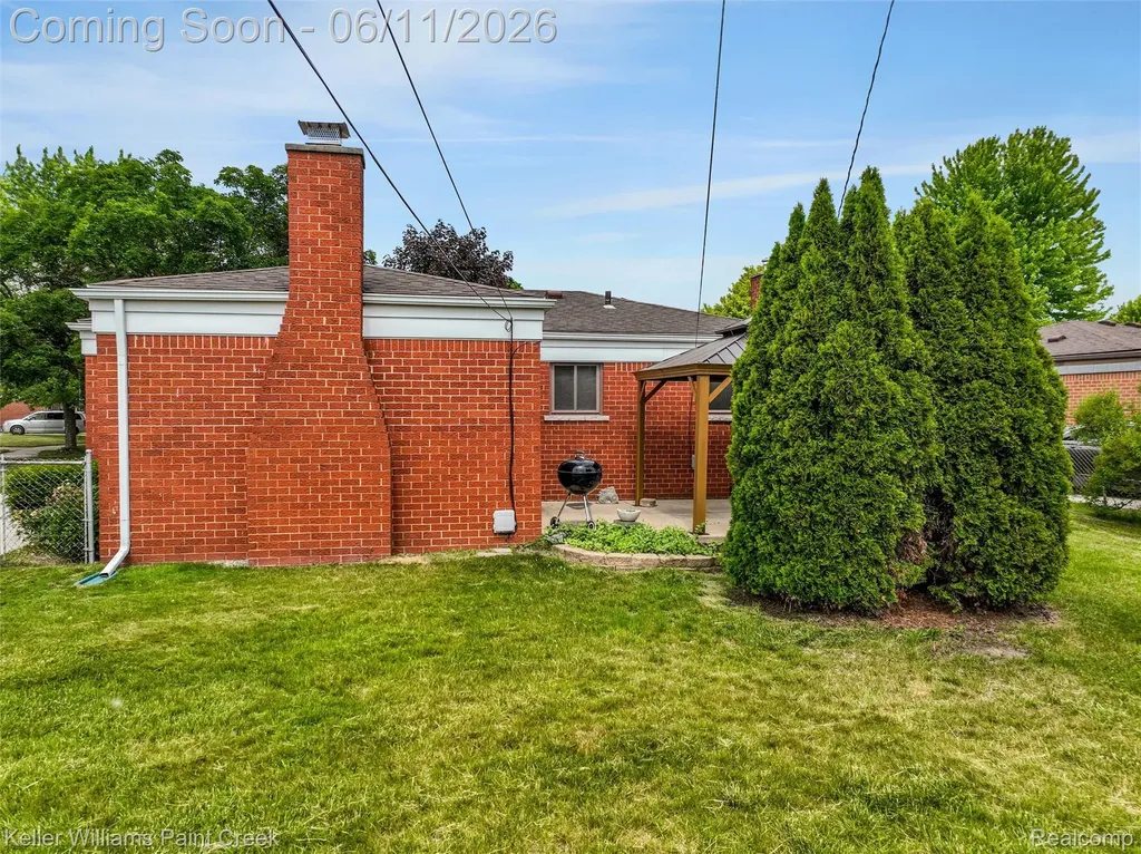 29720 Merrick Avenue Warren City MI 48092