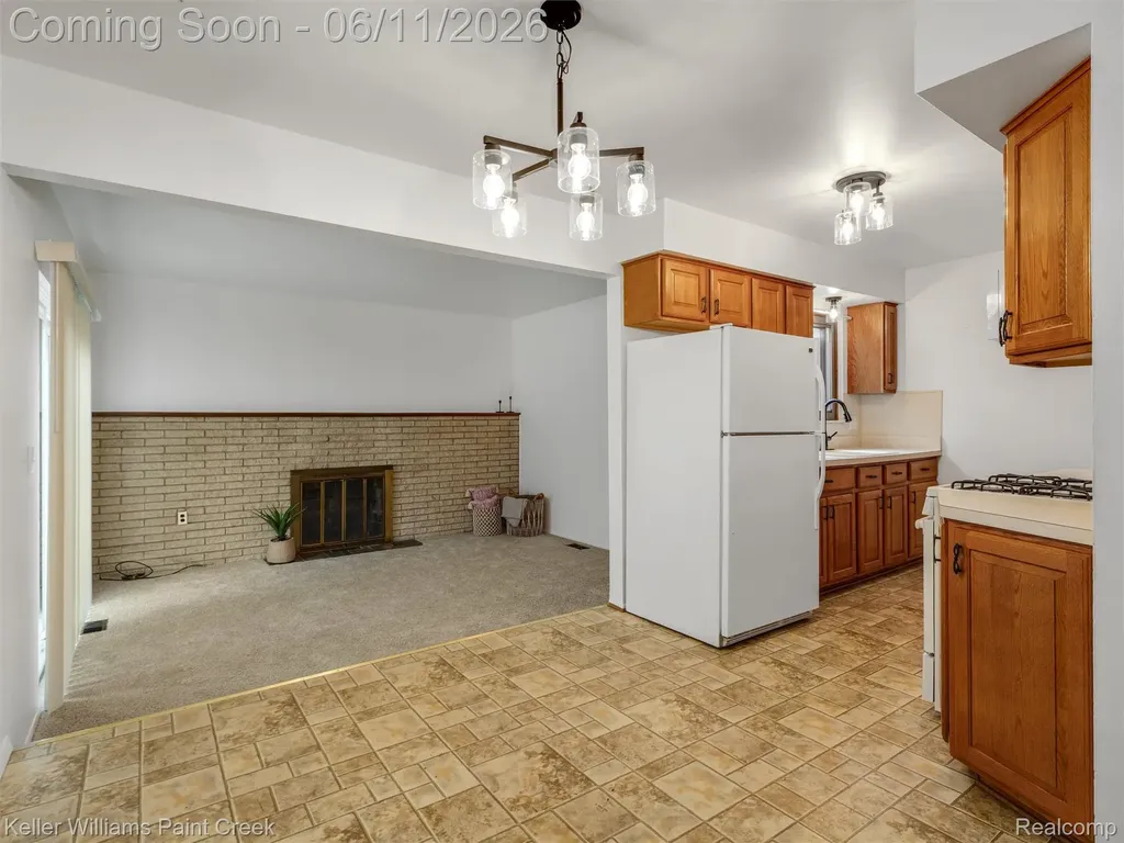 29720 Merrick Avenue Warren City MI 48092