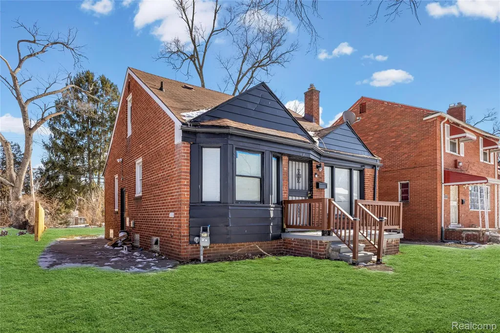 18282 Freeland Street Detroit City MI 48235