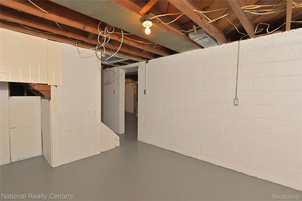 24815 Oxford Street Dearborn City MI 48124