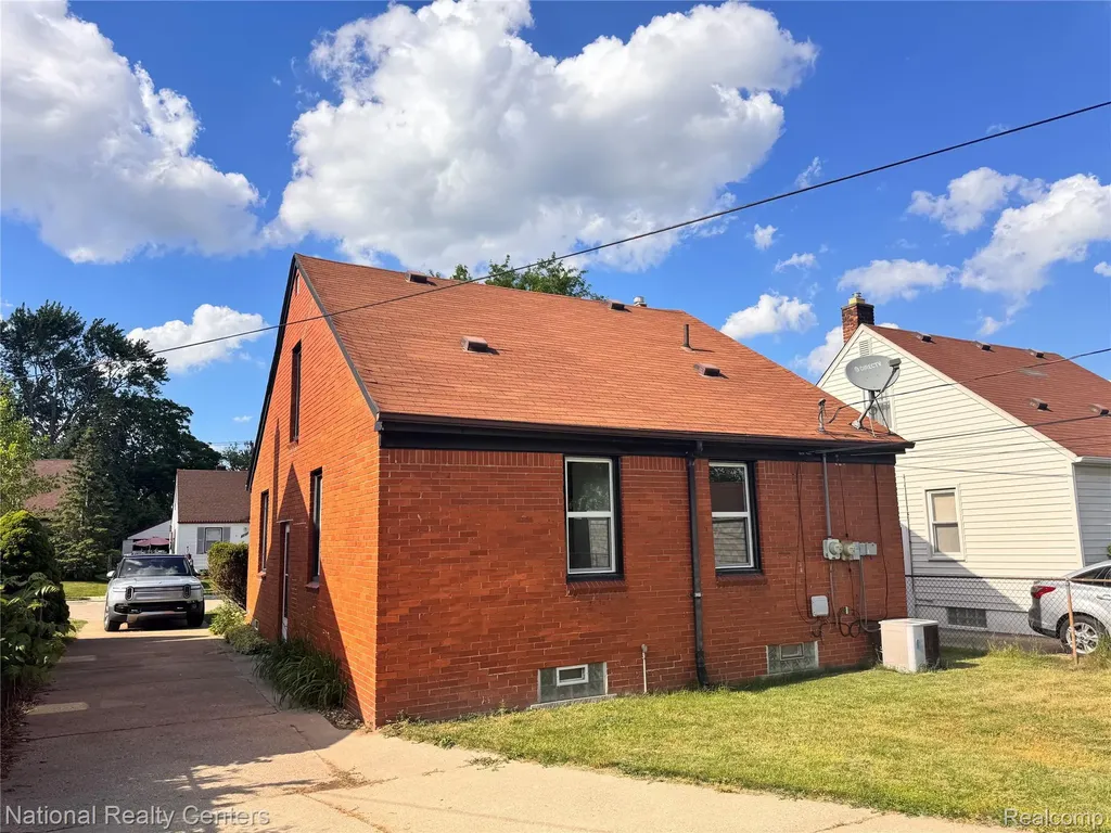 24815 Oxford Street Dearborn City MI 48124