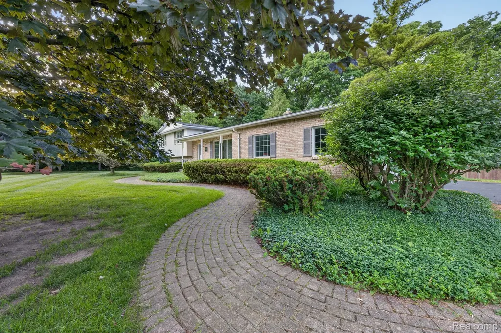 9144 Deer Park Court Tyrone Township MI 48430