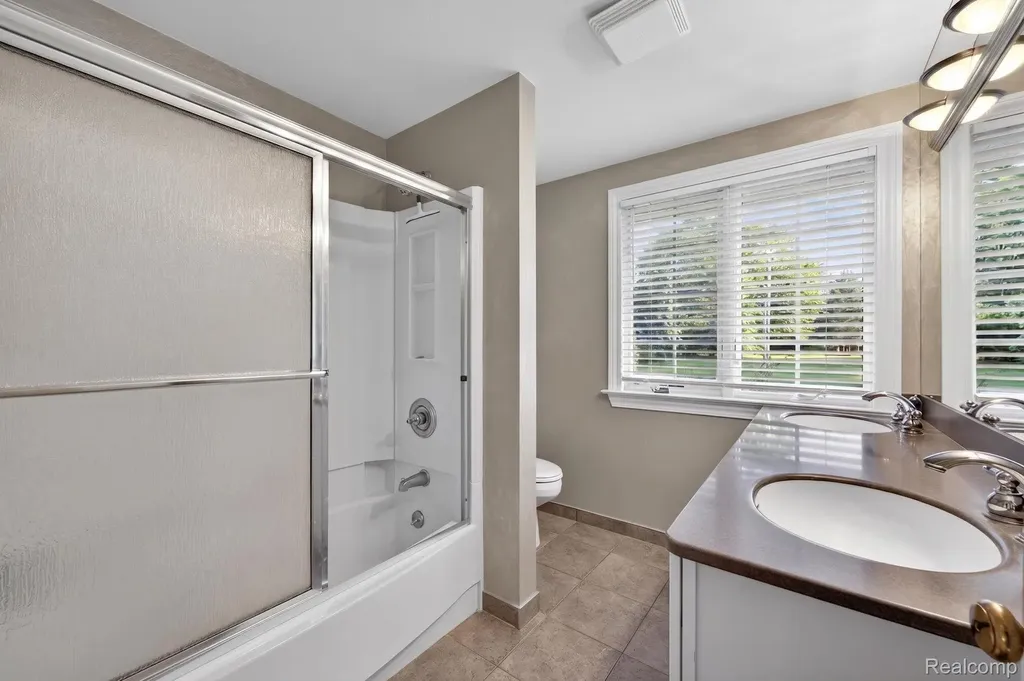 9144 Deer Park Court Tyrone Township MI 48430