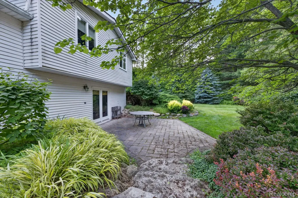 9144 Deer Park Court Tyrone Township MI 48430