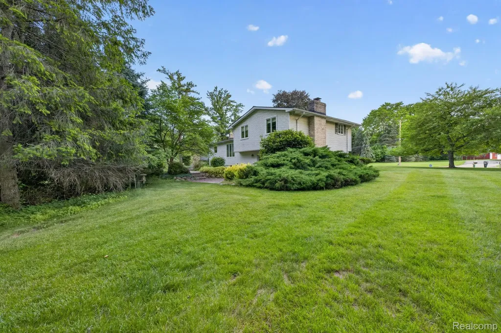 9144 Deer Park Court Tyrone Township MI 48430