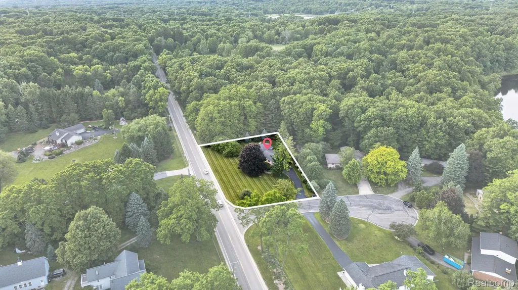 9144 Deer Park Court Tyrone Township MI 48430