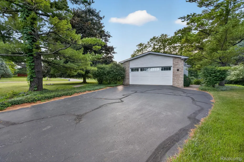 9144 Deer Park Court Tyrone Township MI 48430
